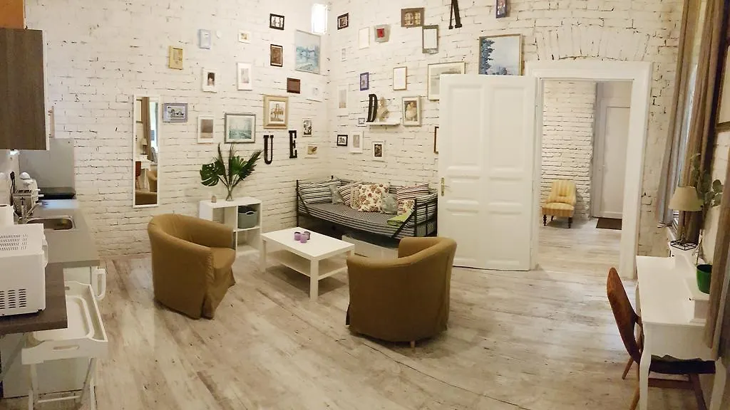Bpr Wolf Apartment With Terrace Будапешт